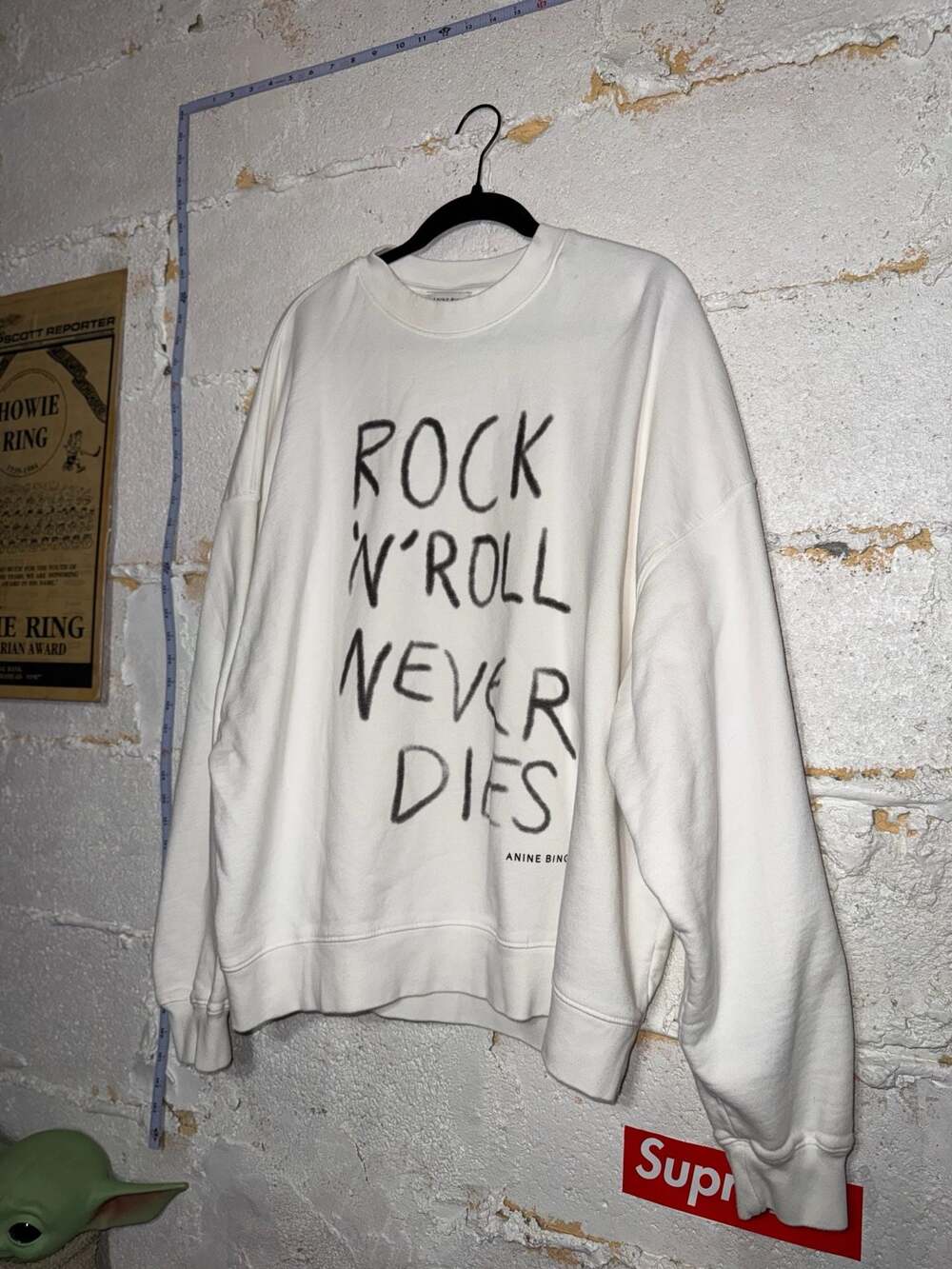 Anine Bing Miles Sweatshirt Rock N Roll Never Dies in Ivory - Picture 2 of 12